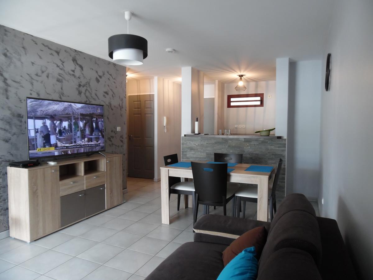 Airport Appart Sainte-Clotilde Екстериор снимка